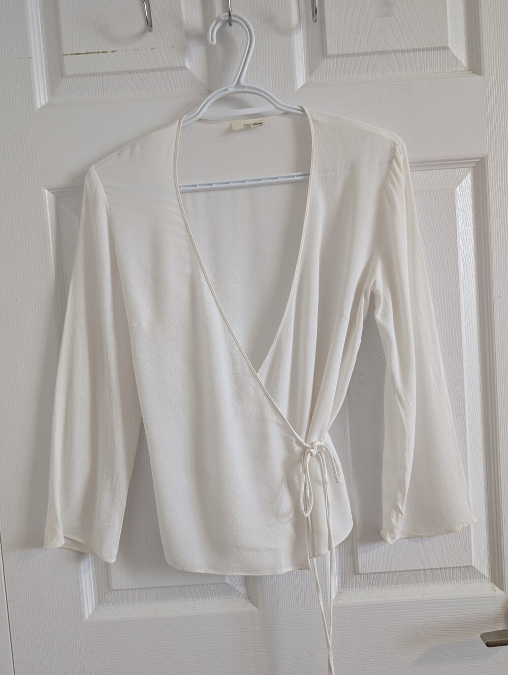 Aritzia Wilfred Free White Wrap-Front blouse Top Minimalist Preppy Modern XXS